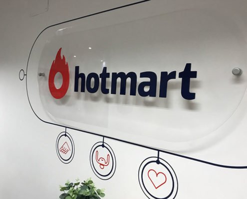 Rótulo tipo señalética de Hotmart